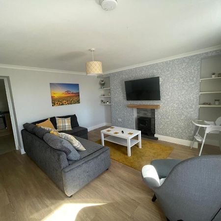 Immaculate One Bedroom Home With Private Parking Swansea Eksteriør bilde